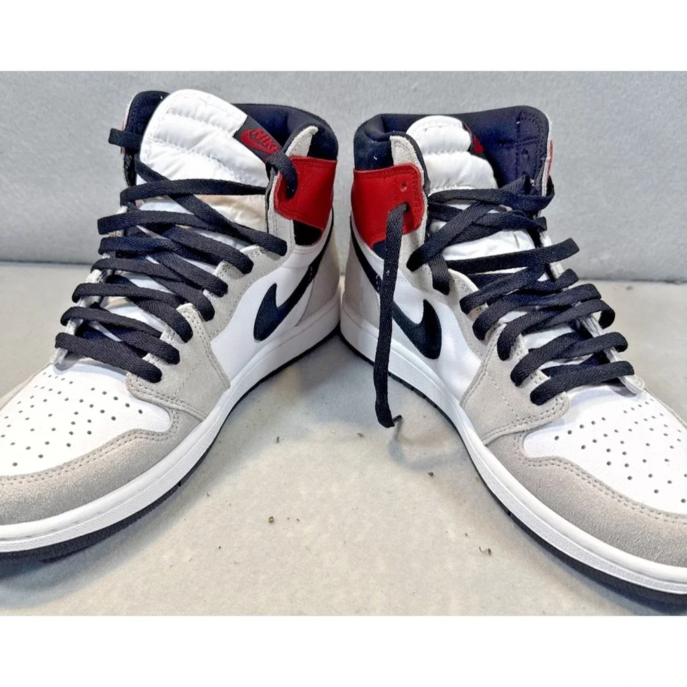 Air Jordan 1 Retro High OG Smoke Gray 2020 White Red High Top Sneaker size 10.5